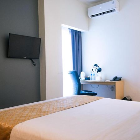 Yunna Hotel Lampung Bandar Lampung Exterior foto