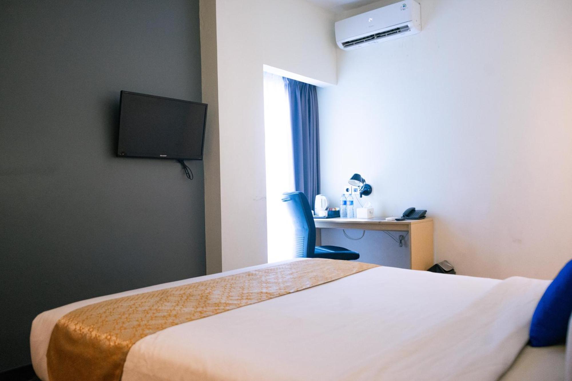 Yunna Hotel Lampung Bandar Lampung Exterior foto